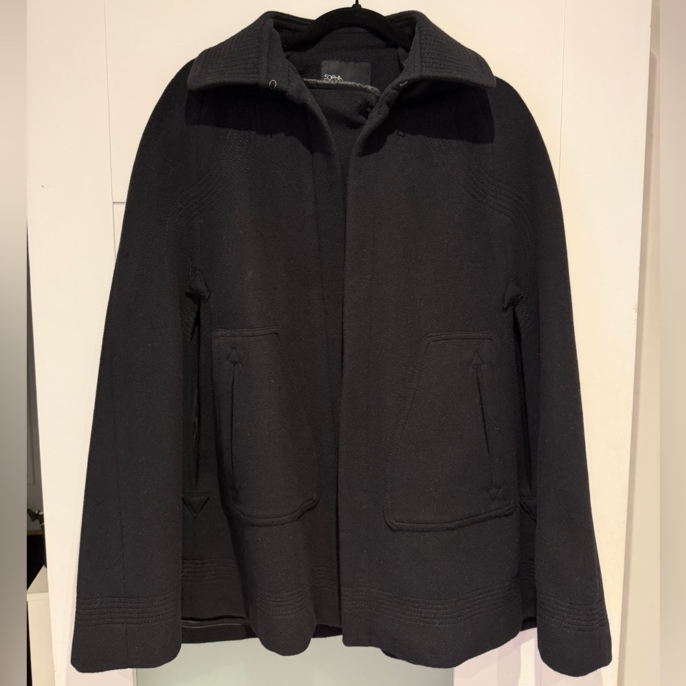 Women’s black cape (Sophia Kokosalaki)